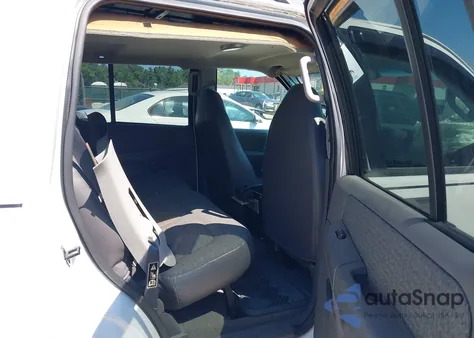 2002 Ford Explorer Xls from USA, damaged, VIN 1FMZU72EX2UA21717